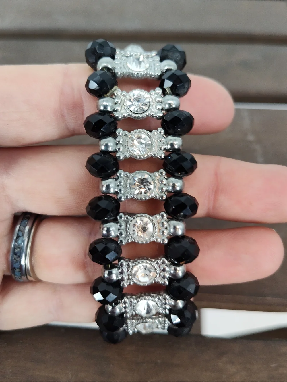 N/A elegant black